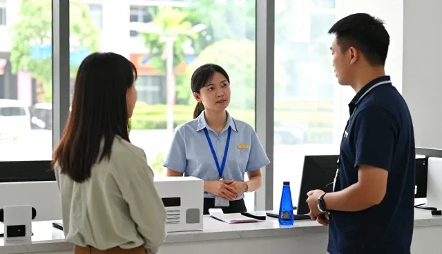 挖掘机租赁中常见故障的排查与维护技巧